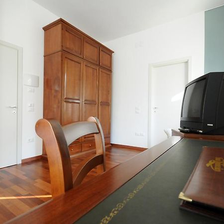 Guest House Domus Ουρμπίνο Εξωτερικό φωτογραφία