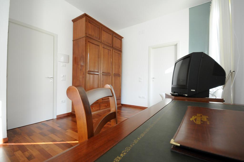 Guest House Domus Ουρμπίνο Εξωτερικό φωτογραφία